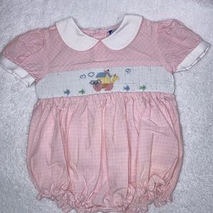 Vintage carriage boutiques Friedknit smocked pink noahs ark bubble 6m